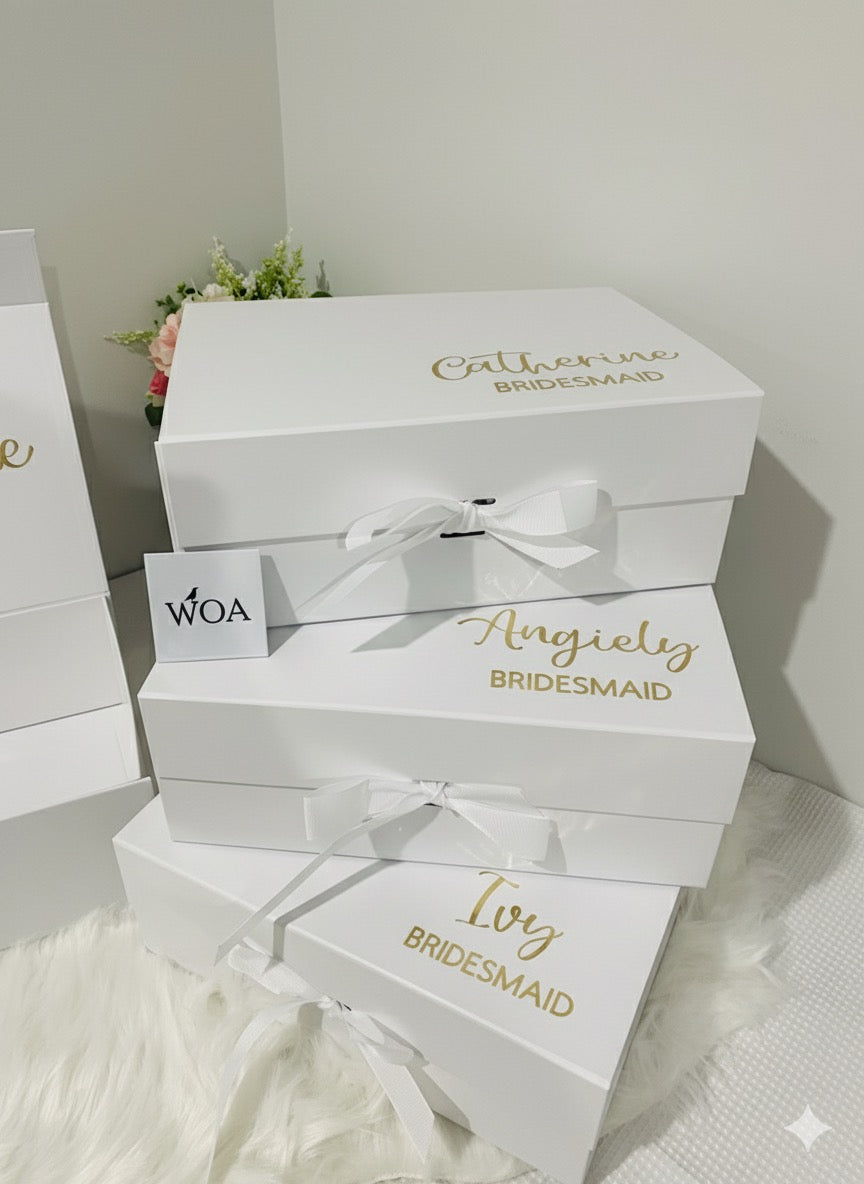 Personalise magnetic gift box