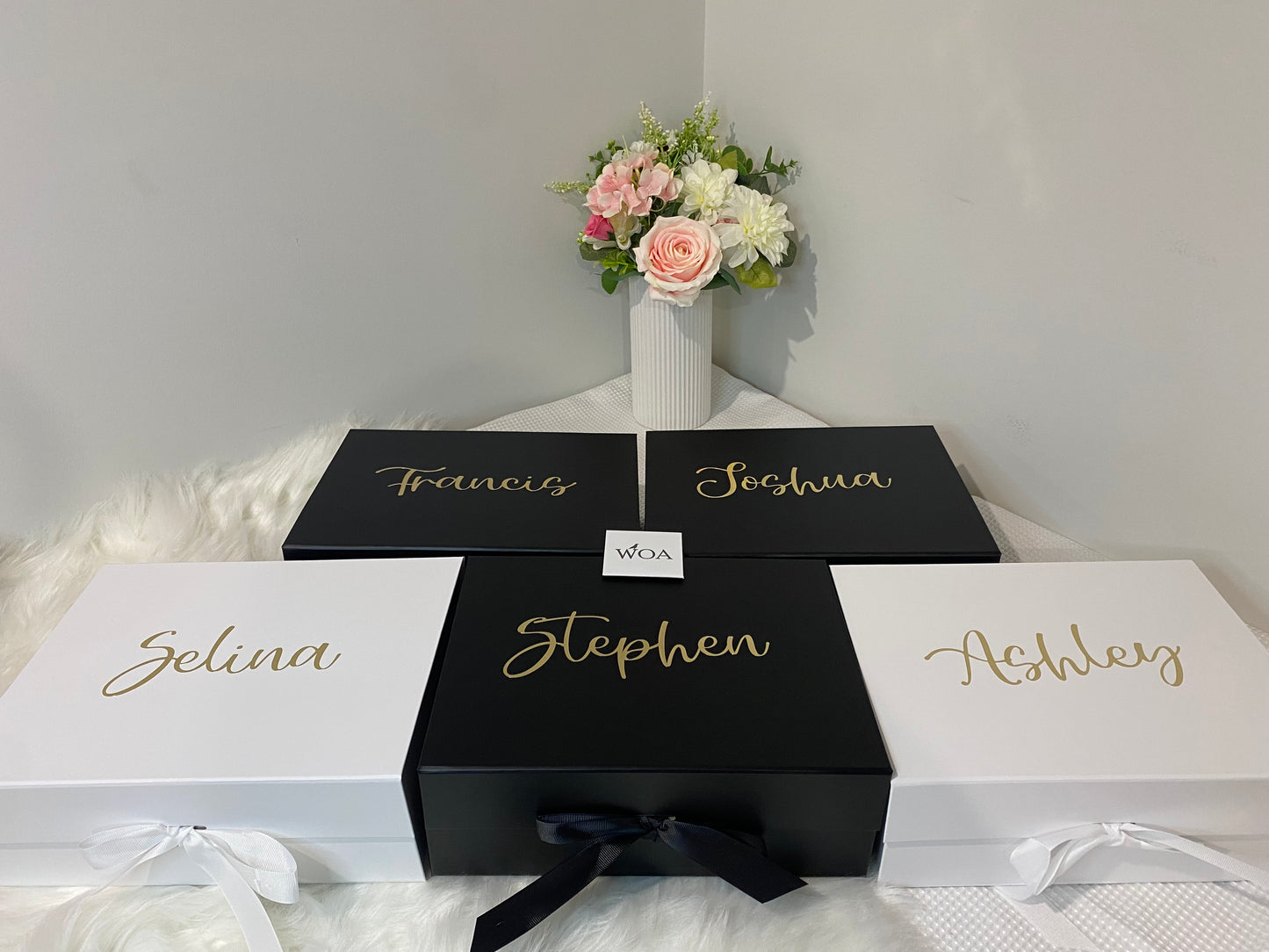 Personalise magnetic gift box