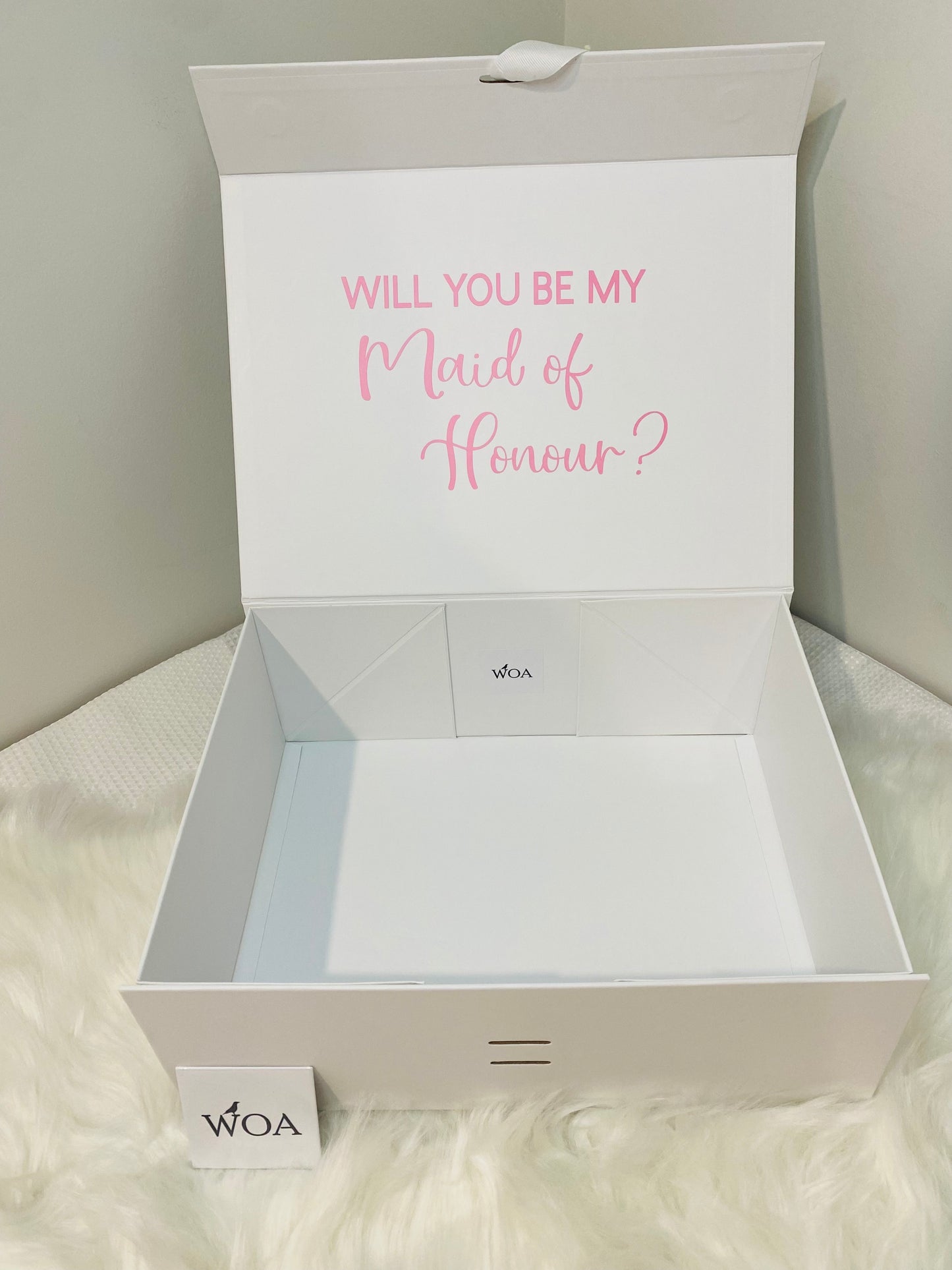 Personalise magnetic gift box